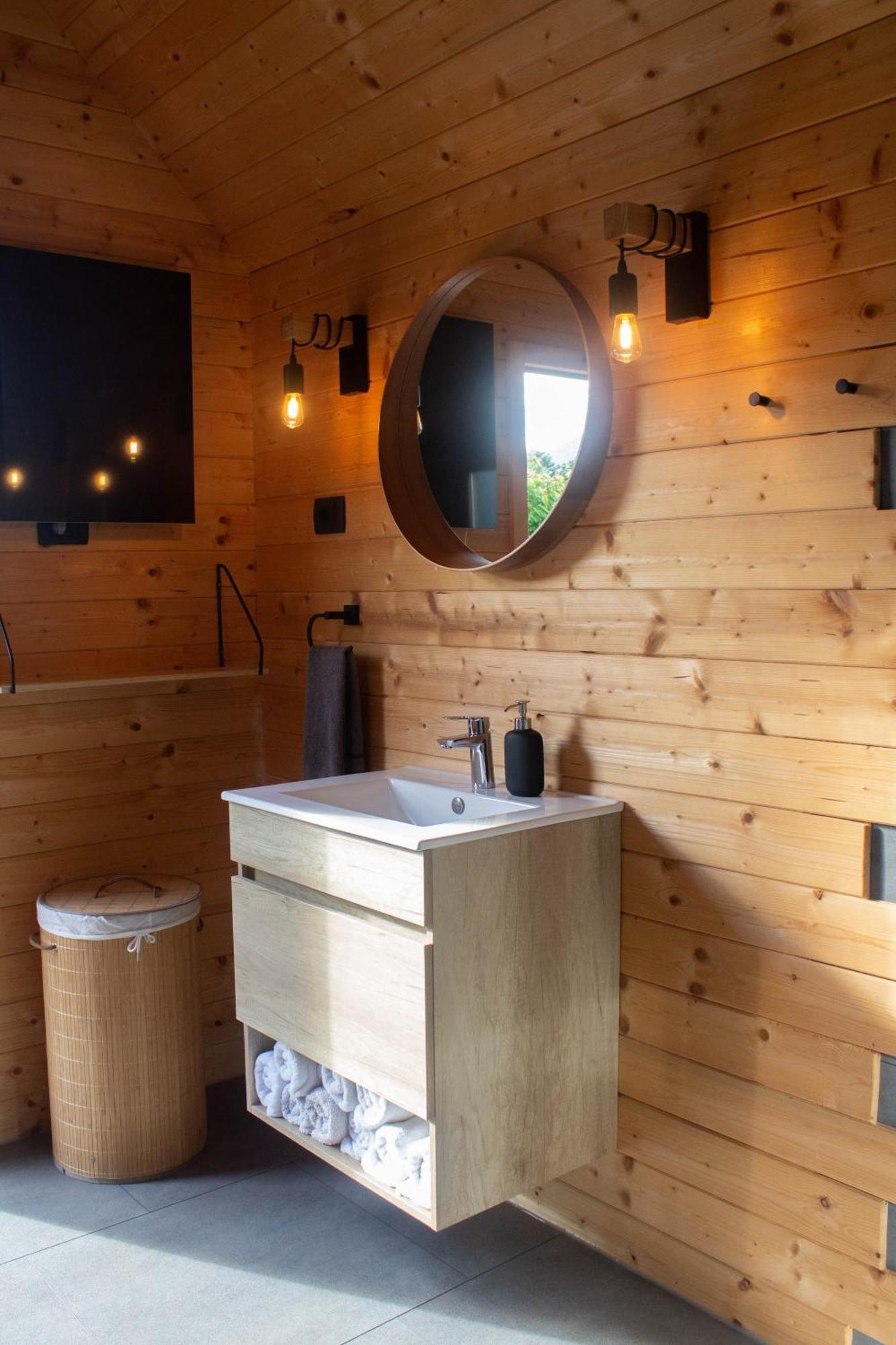 Hiska-Glamping Hotel Ajdovscina Luaran gambar
